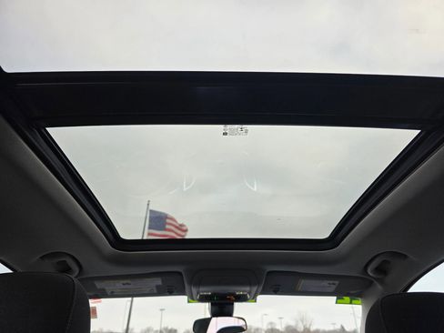 Used 2022 Chevrolet Equinox LT image 11