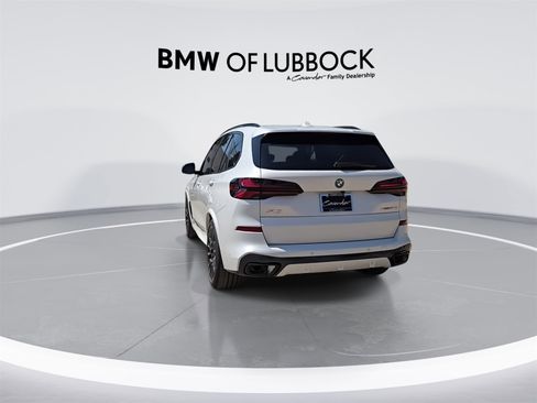 New 2026 BMW X5 xDrive50e image 7