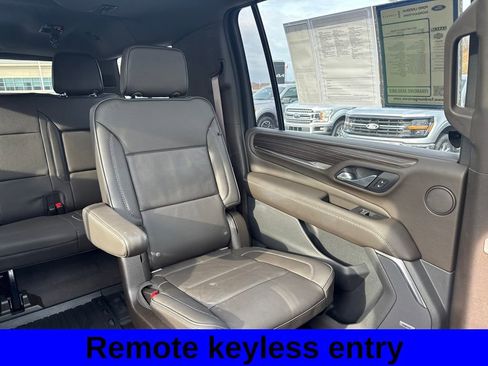 Used 2021 GMC Yukon XL Denali w/ Denali Premium Package image 15