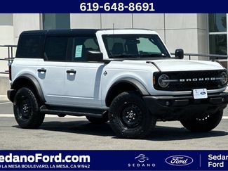 New 2026 Ford Bronco Outer Banks w/ Black Appearance Package AWD/4WD video 1