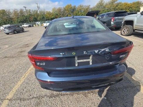 Used 2024 Volvo S60 B5 Core image 6