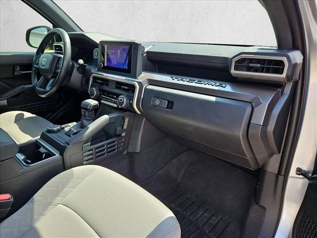 Used 2025 Toyota Tacoma SR5 AWD/4WD image 20