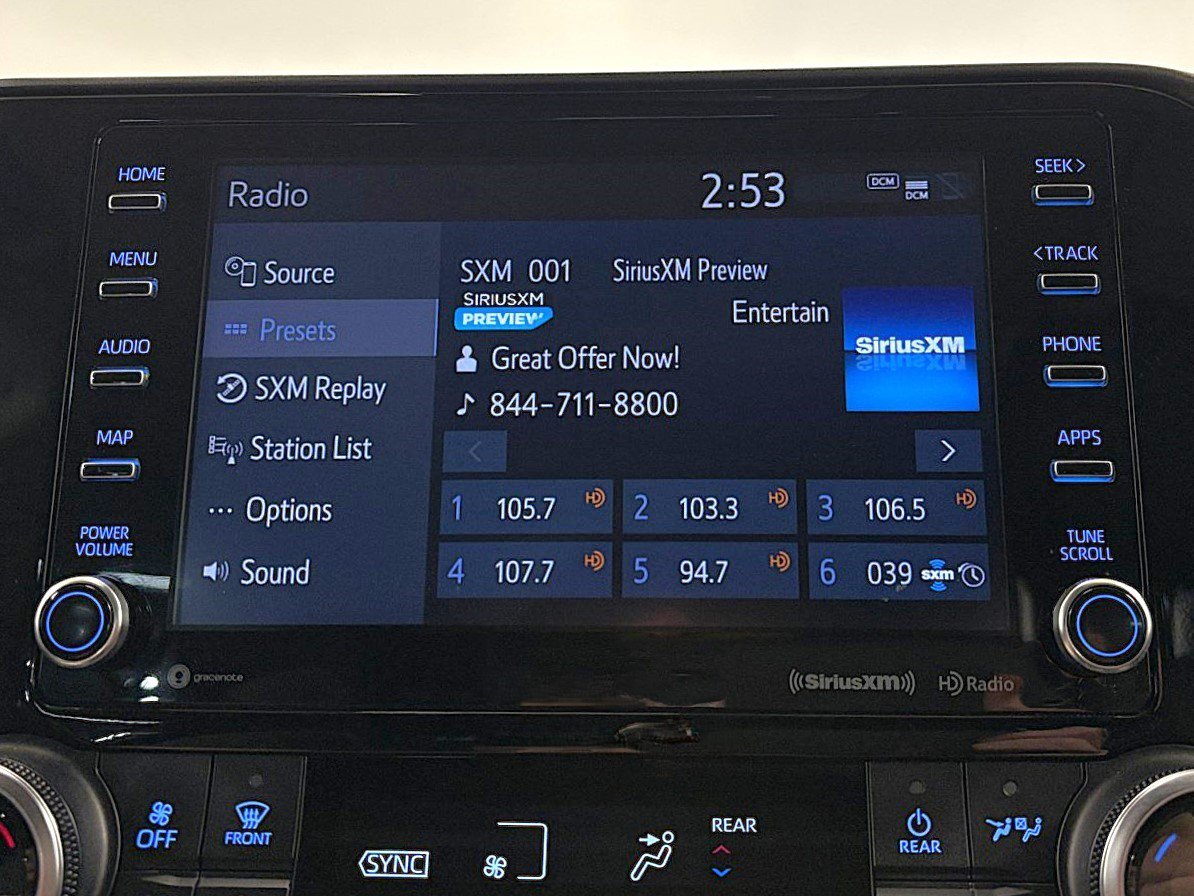 Used 2021 Toyota Highlander XLE FWD image 19