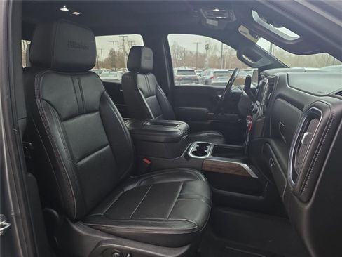 Used 2020 Chevrolet Silverado 1500 High Country w/ Technology Package AWD/4WD image 26
