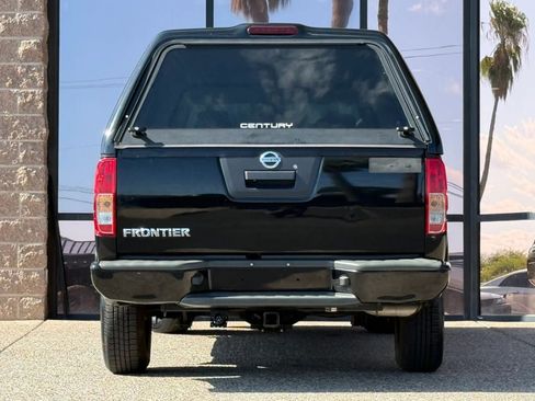 Used 2018 Nissan Frontier S RWD image 10