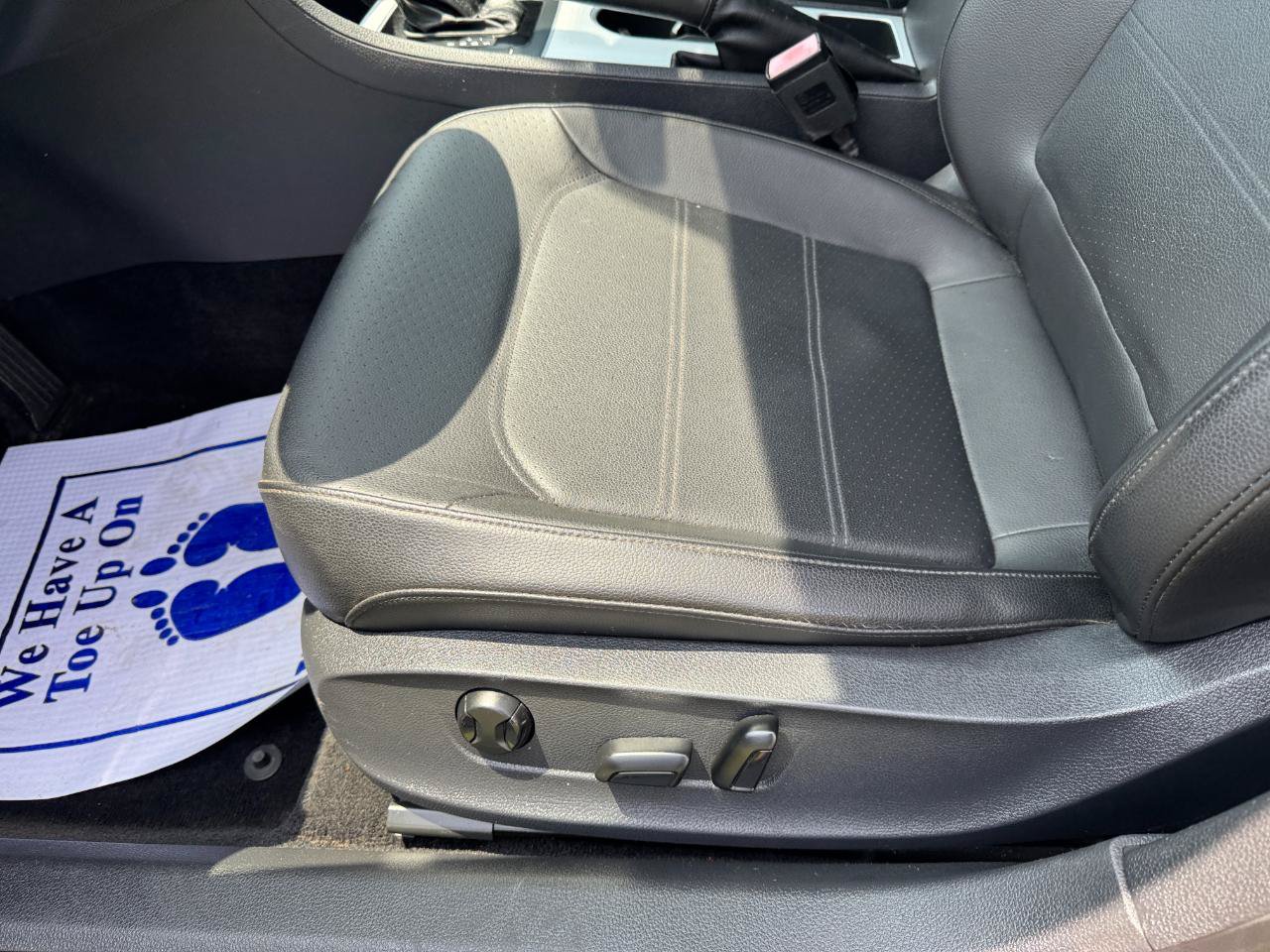 Used 2013 Volkswagen Passat TDI SE FWD image 20
