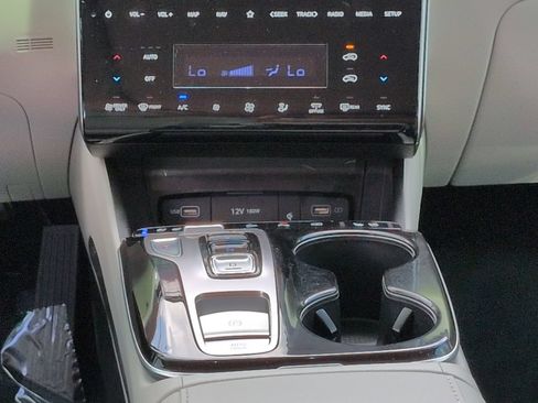 Used 2024 Hyundai Tucson Limited AWD/4WD image 19