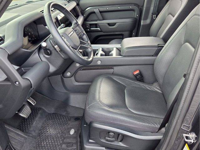 Used 2025 Land Rover Defender 110 V8 AWD/4WD image 11