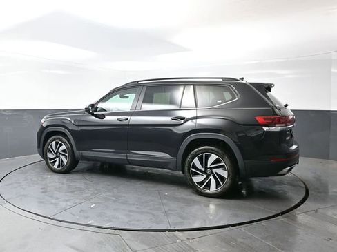Used 2025 Volkswagen Atlas SE AWD/4WD image 7