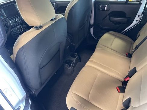 Used 2022 Jeep Wrangler Unlimited Sport image 37