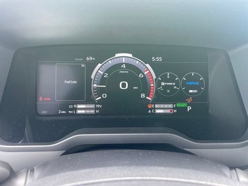 New 2026 Toyota Tundra Limited AWD/4WD image 10