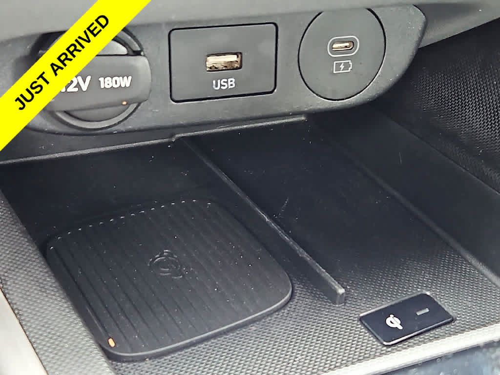 Used 2025 Hyundai Elantra SEL FWD image 25