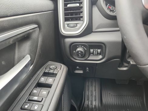 New 2026 RAM 1500 Lone Star AWD/4WD image 18