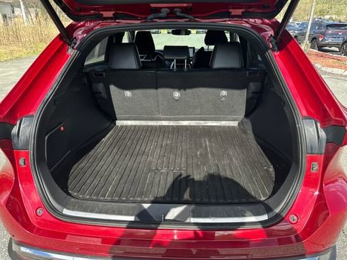 Used 2023 Toyota Venza XLE AWD/4WD image 22