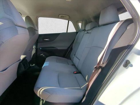 Certified 2022 Toyota Venza LE image 18