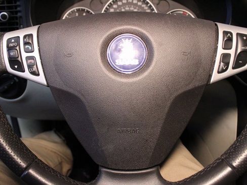 Used 2008 Saab 9-3 2.0T w/ Moonroof Package image 18