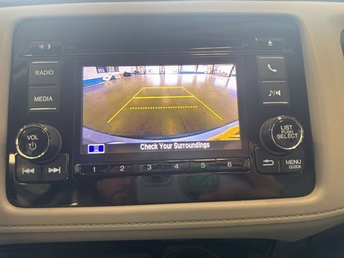 Used 2021 Honda HR-V LX image 19