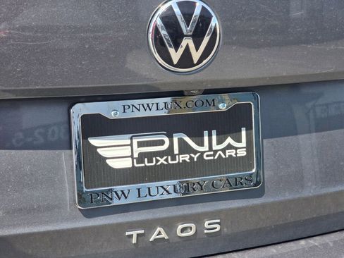 Used 2023 Volkswagen Taos SE AWD/4WD image 13