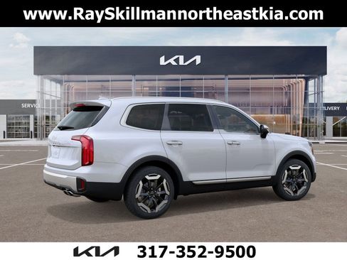 New 2025 Kia Telluride S image 6