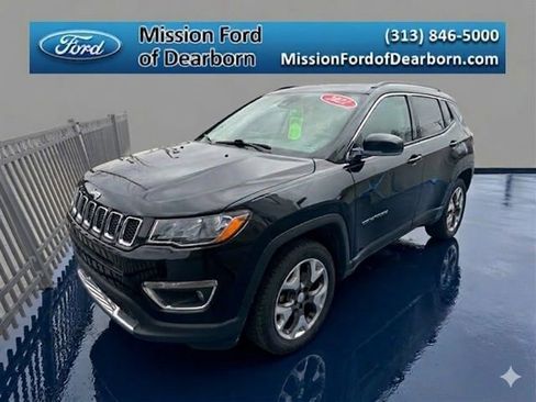 Used 2021 Jeep Compass Limited image 3