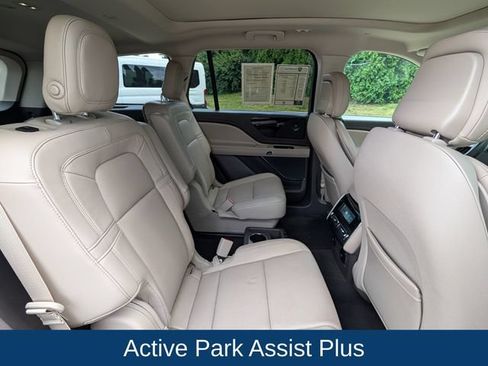 Used 2020 Lincoln Aviator Reserve w/ Elements Package Plus AWD/4WD image 35