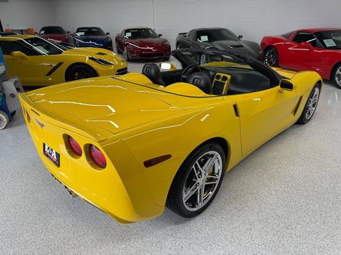 Used 2006 Chevrolet Corvette Convertible w/ Preferred Equipment Group RWD image 14
