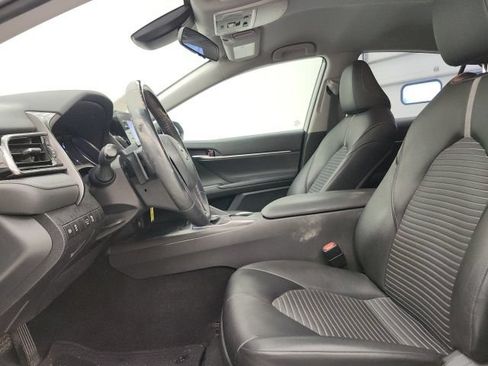 Used 2021 Toyota Camry SE FWD image 15