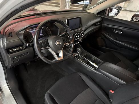 Used 2020 Nissan Sentra SV image 11