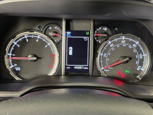 Used 2024 Toyota 4Runner Limited AWD/4WD image 28