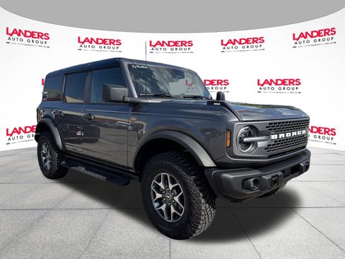 Used 2025 Ford Bronco Badlands AWD/4WD image 1
