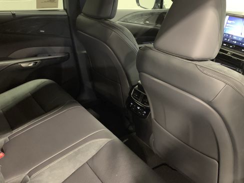 Used 2025 Lexus RX 350 w/ Convenience Package AWD/4WD image 41