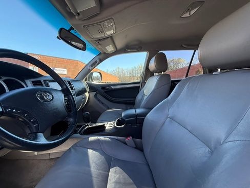 Used 2005 Toyota 4Runner Sport image 11