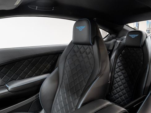 Used 2017 Bentley Continental GT image 12