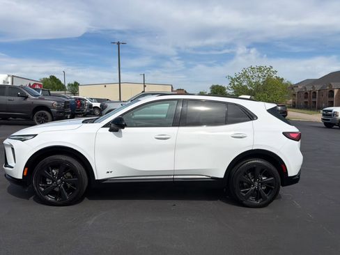 Used 2025 Buick Envision Sport Touring image 8