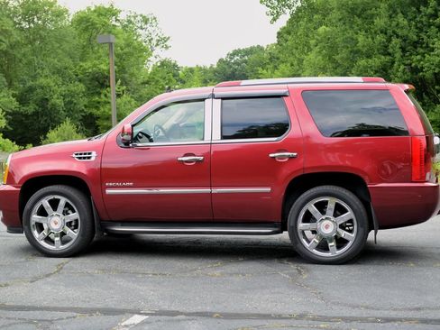 Used 2010 Cadillac Escalade Luxury AWD/4WD image 51
