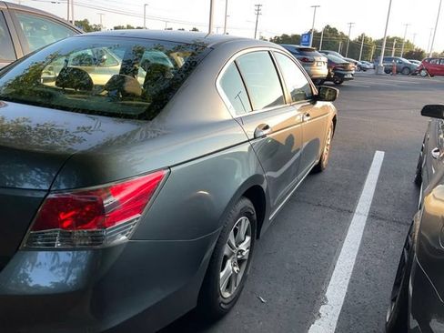 Used 2010 Honda Accord LX-P image 5