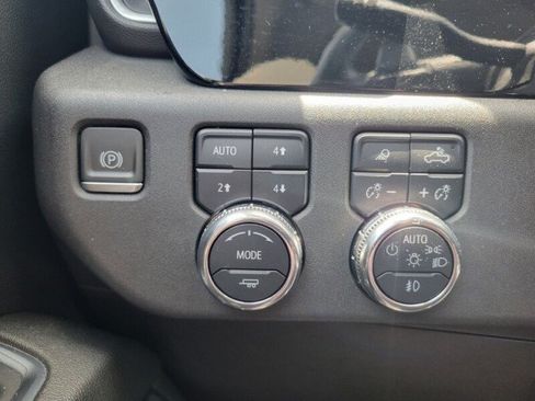 Used 2024 GMC Sierra 1500 SLT w/ SLT Premium Plus Package AWD/4WD image 15