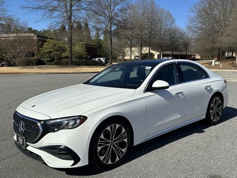 Certified 2025 Mercedes-Benz E 350 4MATIC Sedan image 4