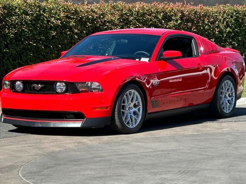 Used 2012 Ford Mustang GT RWD image 8