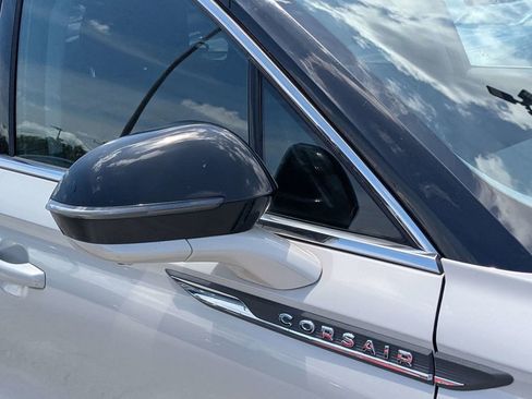 Used 2022 Lincoln Corsair Reserve w/ Equipment Group 201A FWD image 10