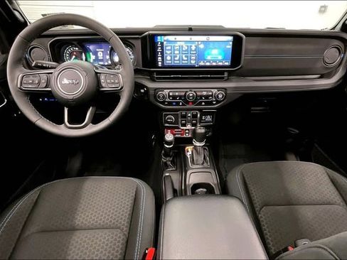 Used 2025 Jeep Wrangler Unlimited Rubicon 4xe w/ Convenience Group image 19