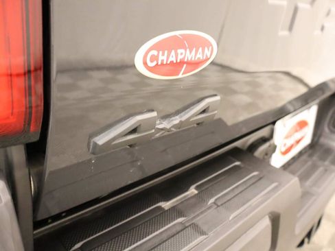Used 2025 Toyota Tacoma SR5 AWD/4WD image 20