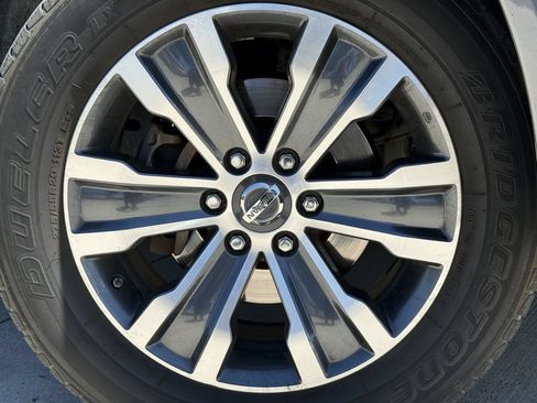 Used 2017 Nissan Armada SL w/ Moonroof Package RWD image 9