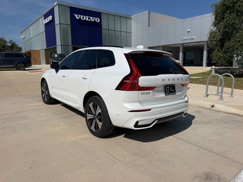 Certified 2024 Volvo XC60 T8 Plus AWD/4WD image 4
