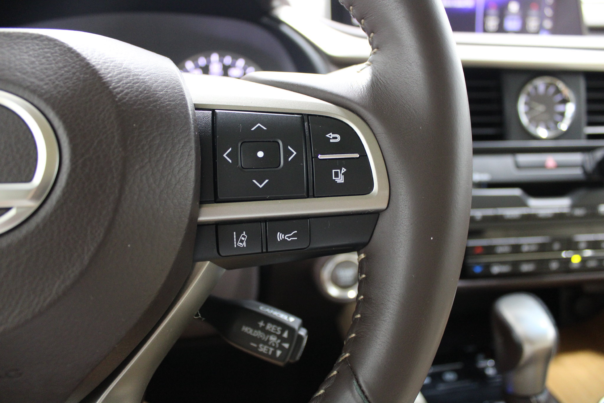 Used 2017 Lexus RX 350 AWD w/ Premium Package image 38