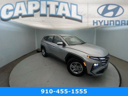 Certified 2026 Hyundai Tucson SE FWD image 1