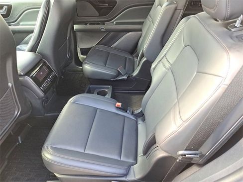 Used 2025 Lincoln Aviator AWD image 24