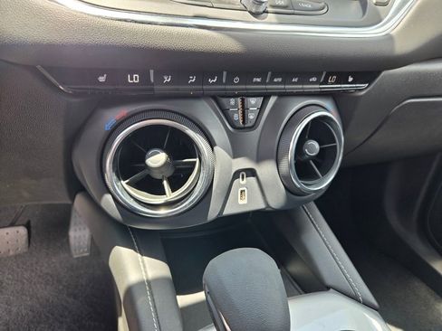 Used 2025 Chevrolet Blazer LT AWD/4WD image 25