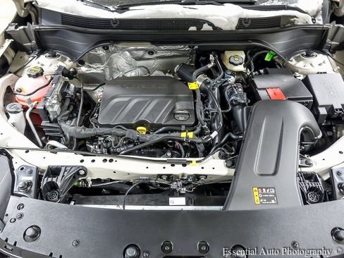 New 2026 Chevrolet Trax RS w/ Sunroof Package FWD image 18