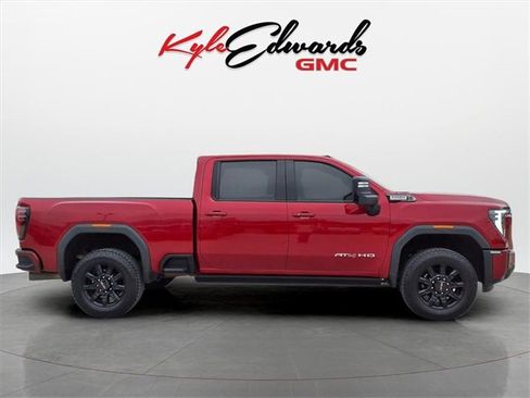 Used 2025 GMC Sierra 2500 AT4 w/ AT4 Premium Plus Package image 4